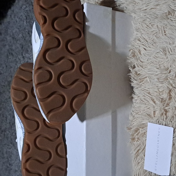 Stella McCartney Grey/White Faux Suede and Faux Leather  Stella McCartney Eclypse Sneakers